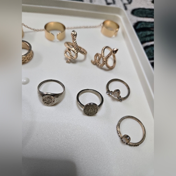Assorted Ring Lot In Various Sized - Picture 4 of 6